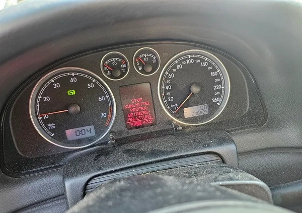 Volkswagen Passat cena 4200 przebieg: 221000, rok produkcji 2004 z Prudnik małe 29